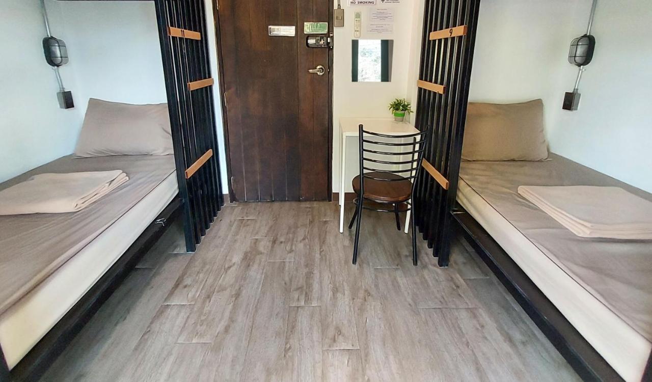 Feel Good Bangkok Hostel Bagian luar foto