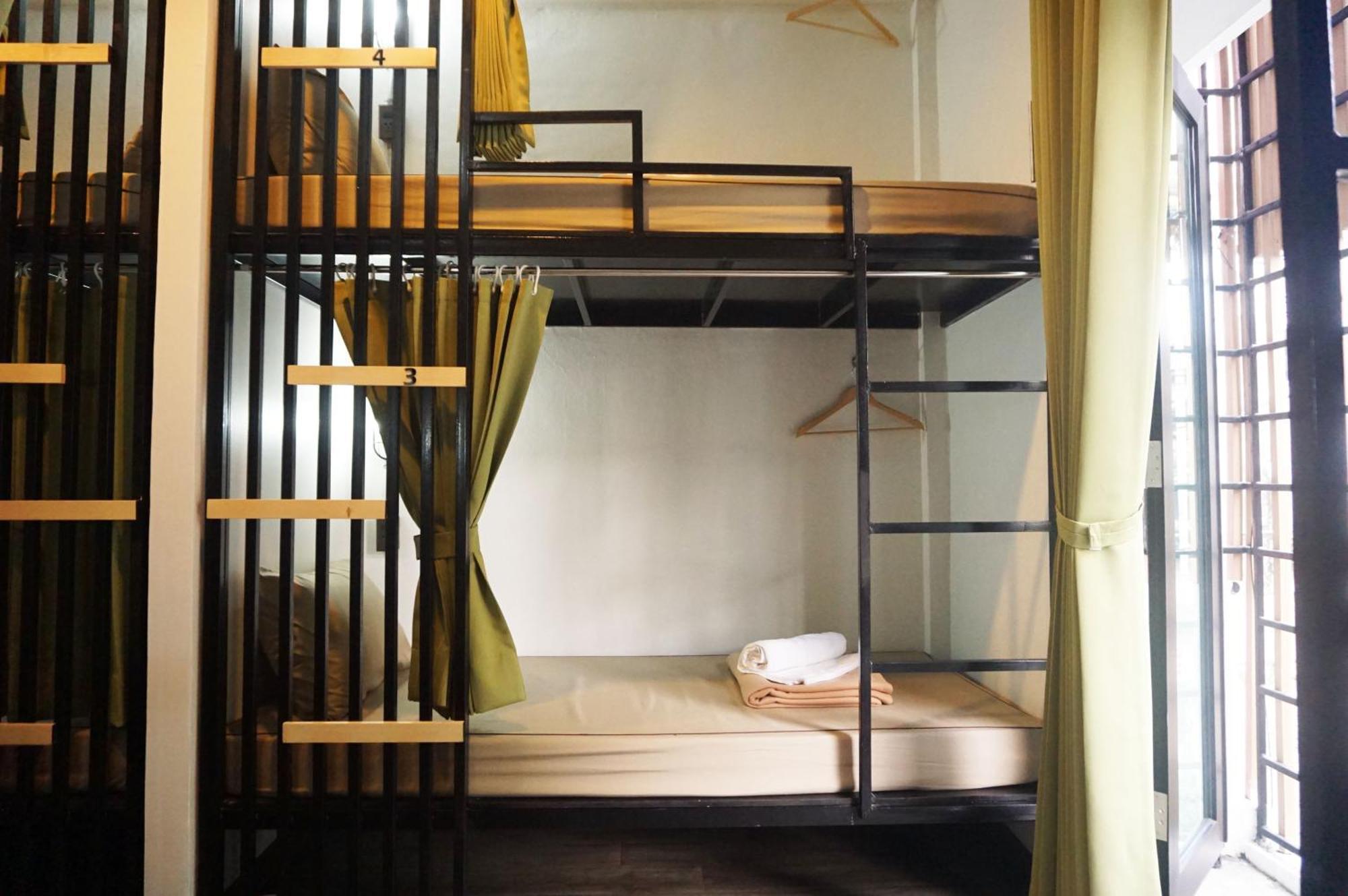 Feel Good Bangkok Hostel Bagian luar foto