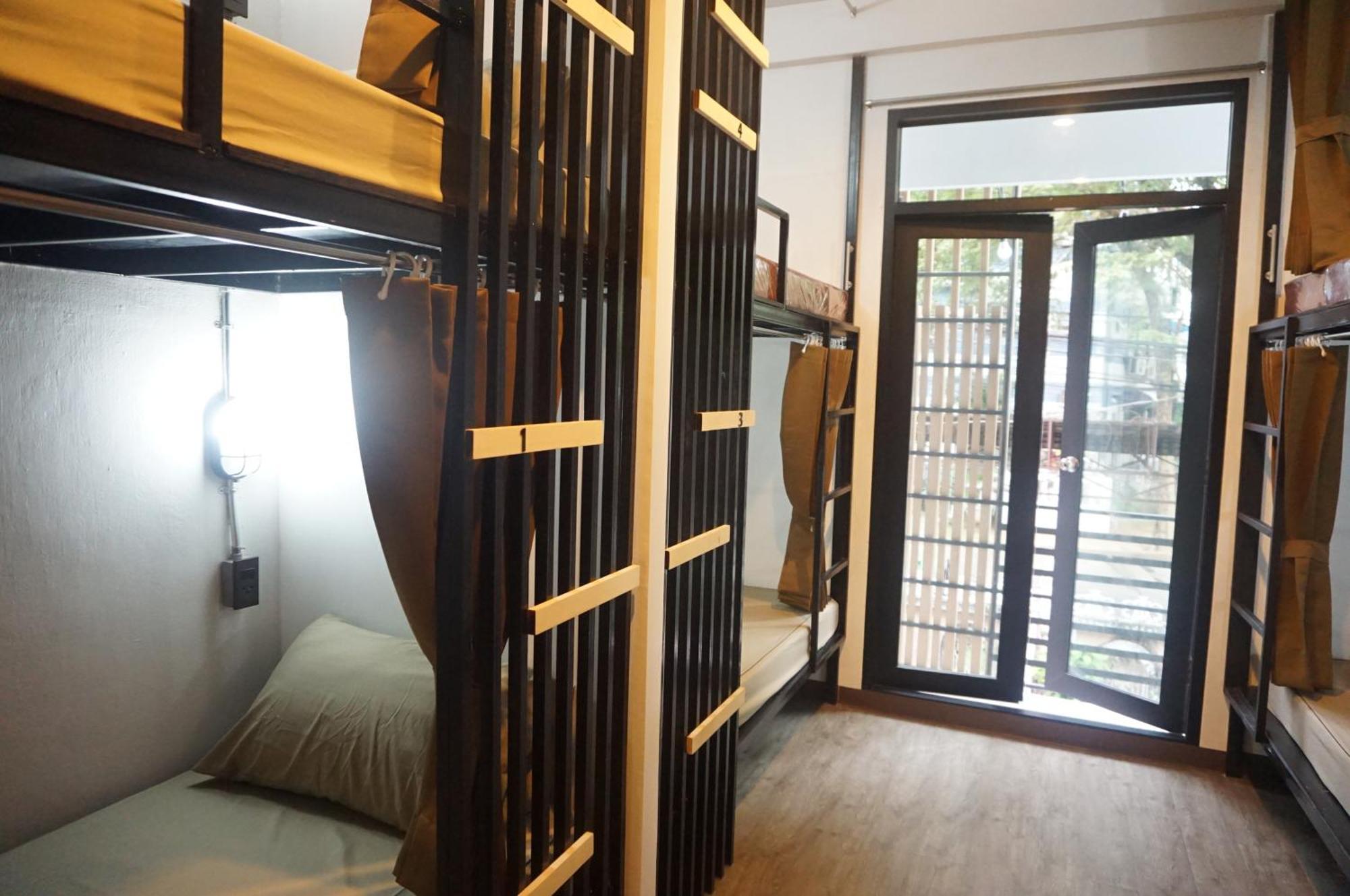 Feel Good Bangkok Hostel Bagian luar foto