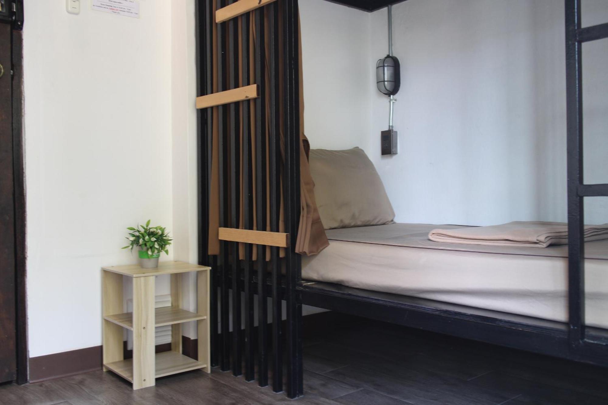 Feel Good Bangkok Hostel Bagian luar foto
