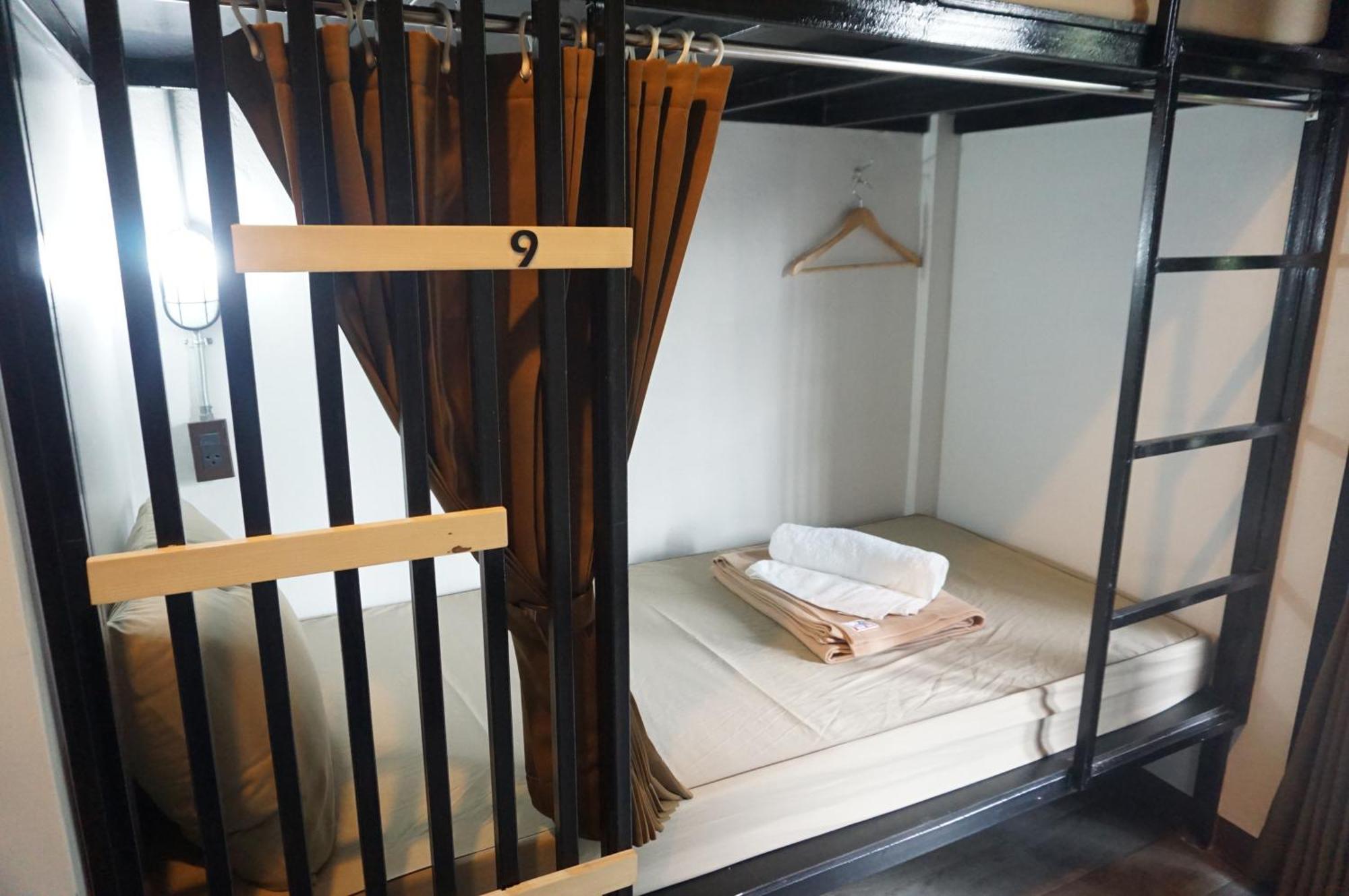 Feel Good Bangkok Hostel Bagian luar foto