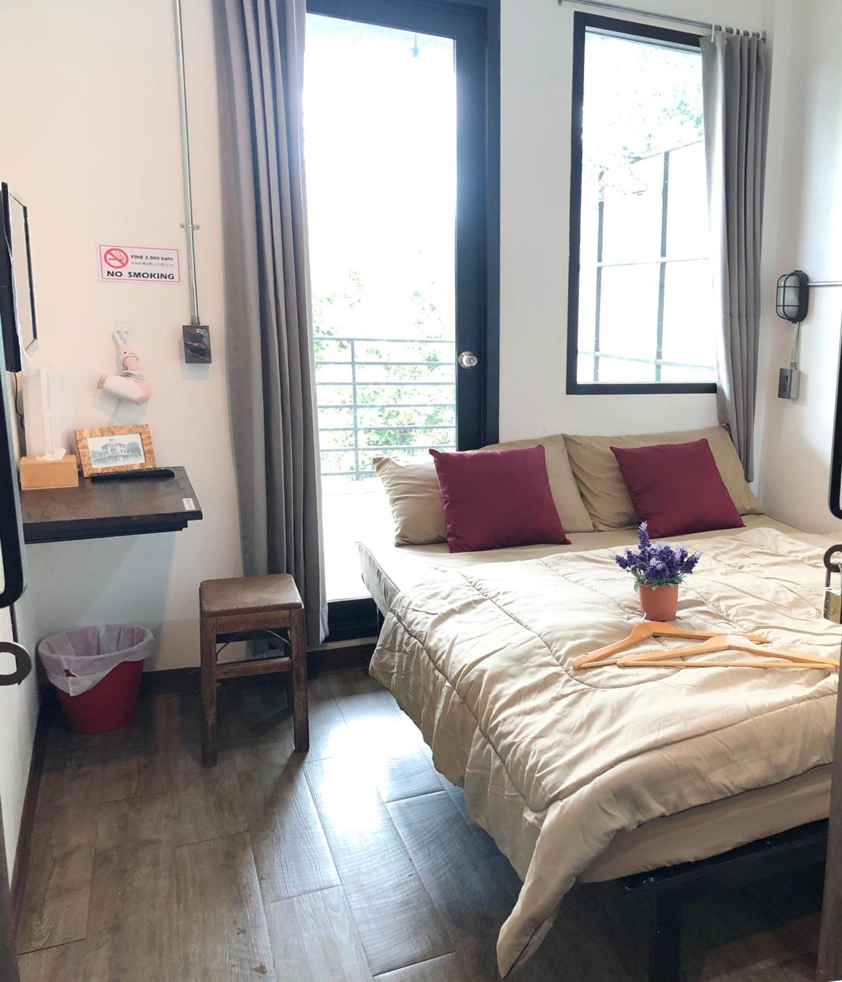 Feel Good Bangkok Hostel Bagian luar foto