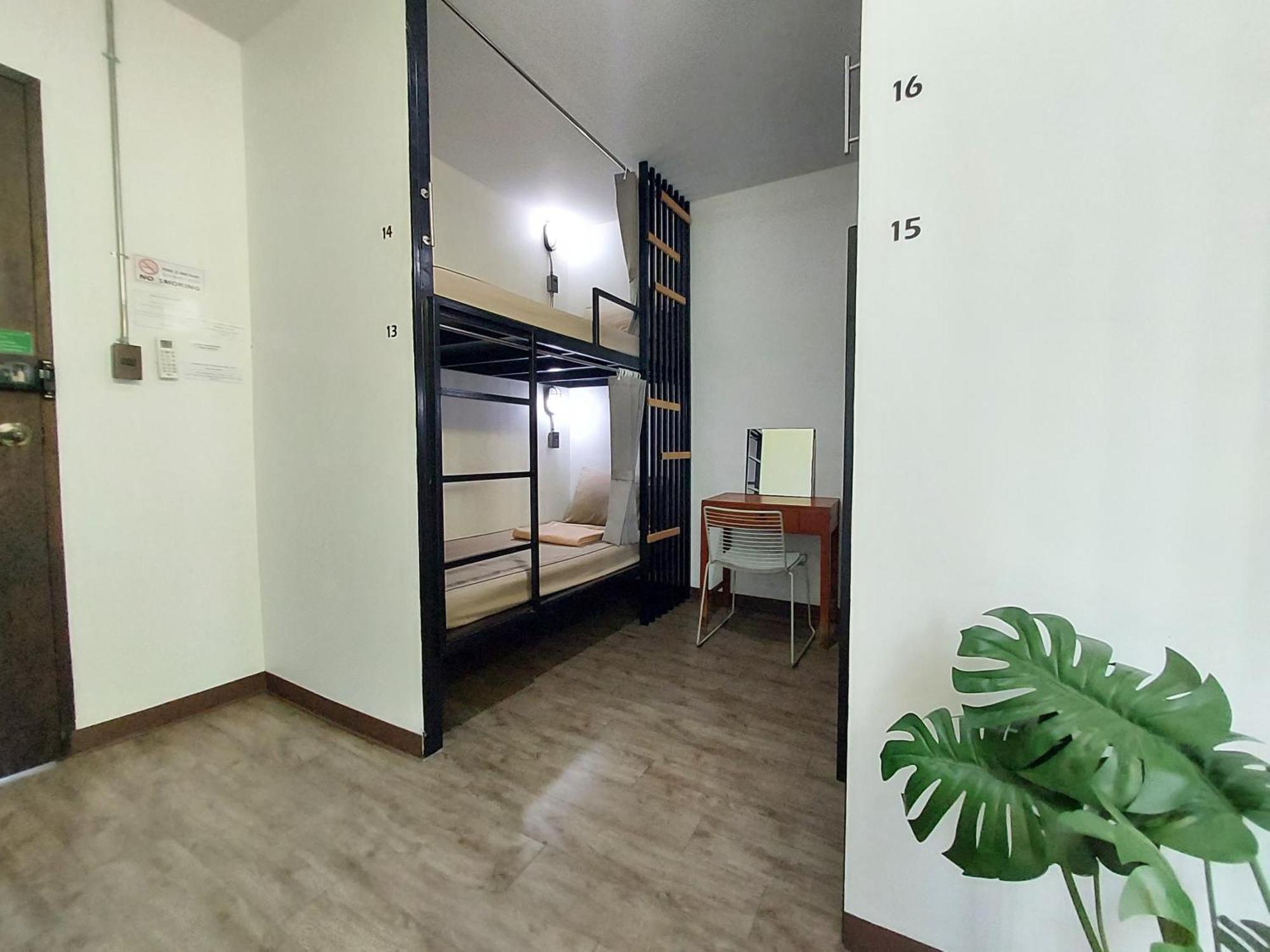 Feel Good Bangkok Hostel Bagian luar foto