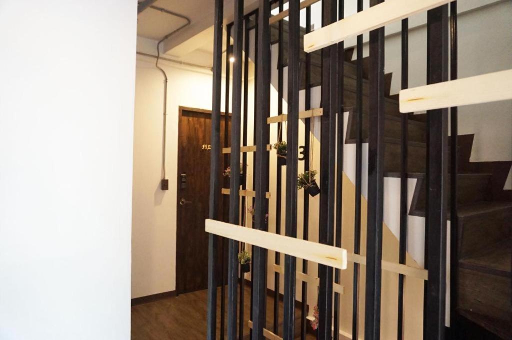 Feel Good Bangkok Hostel Bagian luar foto
