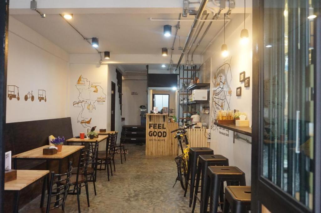 Feel Good Bangkok Hostel Bagian luar foto