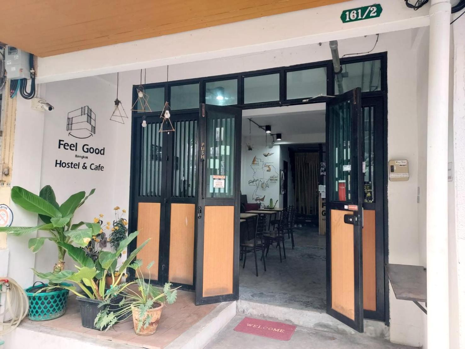 Feel Good Bangkok Hostel Bagian luar foto